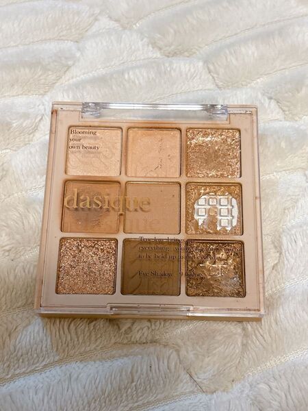 dasique アイシャドウ #15 Beige Knit シャドウパレット デイジーク
