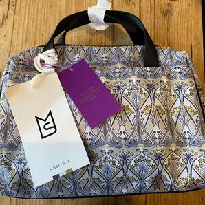 【新品タグ付き】MILESTO × LIBERTY PRINT ポーチ(アイアンシーネイビー)