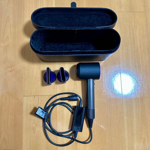 Dyson HD03 ヘアドライヤー スーパーソニック イオニック ブラック/パープル 収納ケース付き・動作確認済 ダイソン