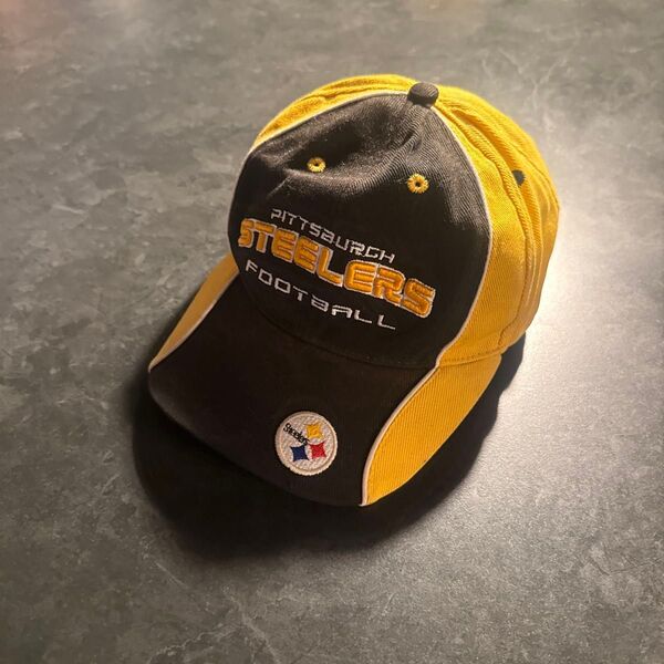 NFL PITTSBURGHSTEELERSFOOTBALL 帽子 キャップ 黄色黒 ベースボールキャップ メンズ Fサイズ