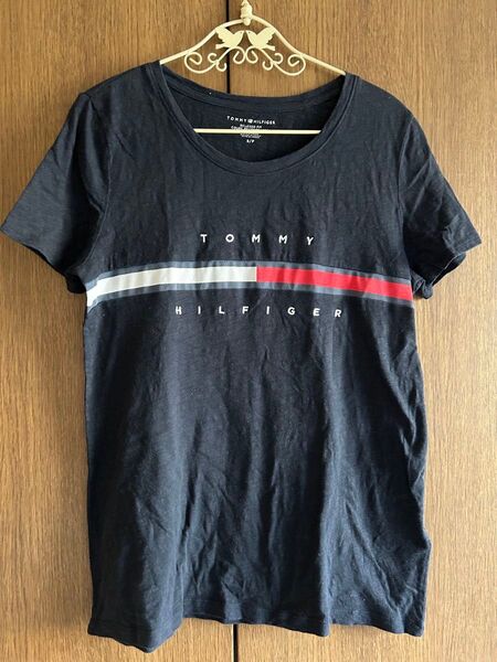 【トミーフィルガー】 濃紺 刺繍 Tシャツ 半袖