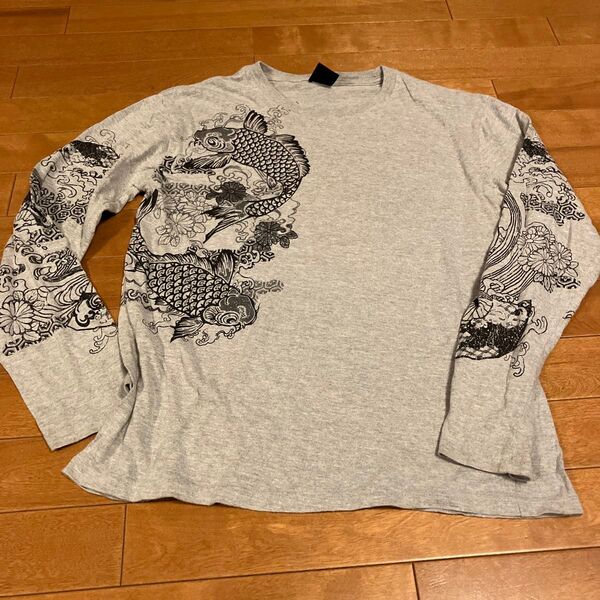 和柄 鯉 ロンT 長袖Tシャツ メンズ L グレー ラメ前 後ろ 袖にも柄