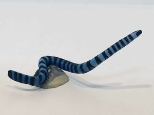 エラブウミヘビ　フィギュア　日本　生き物　生物　動物　ミニチュア　１９