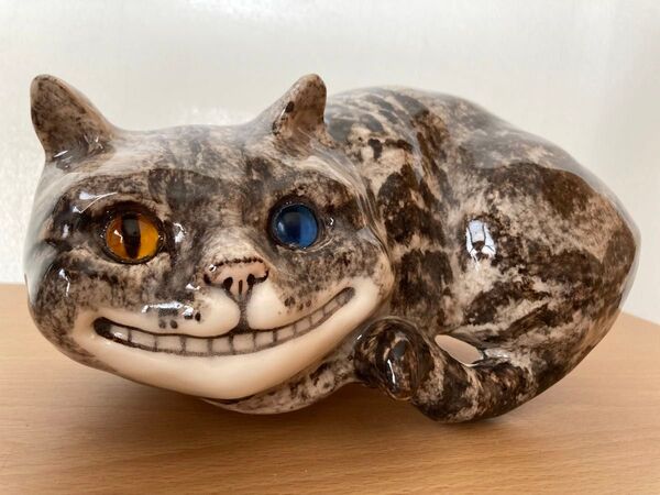 ウィンスタンレイキャット 猫 陶器 置物