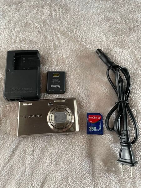 Nikon COOLPIX S600 デジタルカメラ ジャンク