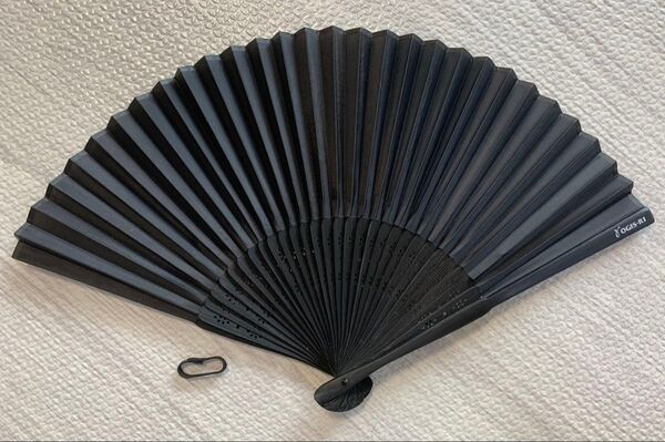 新品 オシャレ扇子 黒 ビジネス時にも使える扇子!