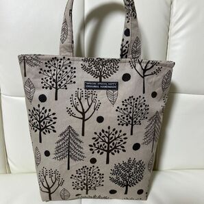 ハンドメイド トートバッグ 北欧ツリー柄 ベージュ