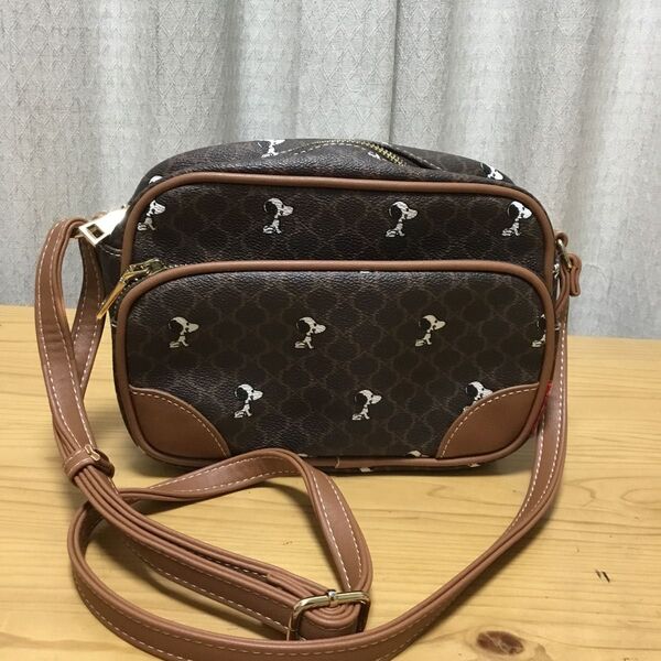 スヌーピー ショルダーバッグ ブラウン 未使用に近い