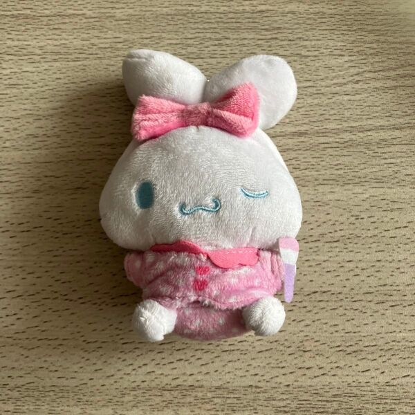 シナモロール シナモン マスコット ぬいぐるみ キーホルダー ストラップ ピンク パジャマ