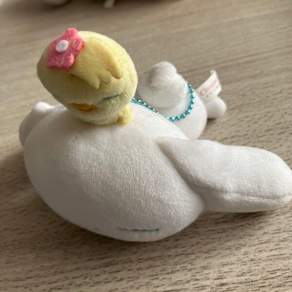 シナモロール シナモン きいろいとりさん 小鳥 鳥 寝そべり おねむ マスコット ぬいぐるみ キーホルダー ストラップ