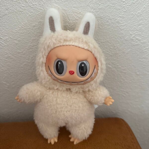 ラブブ ぬいぐるみ