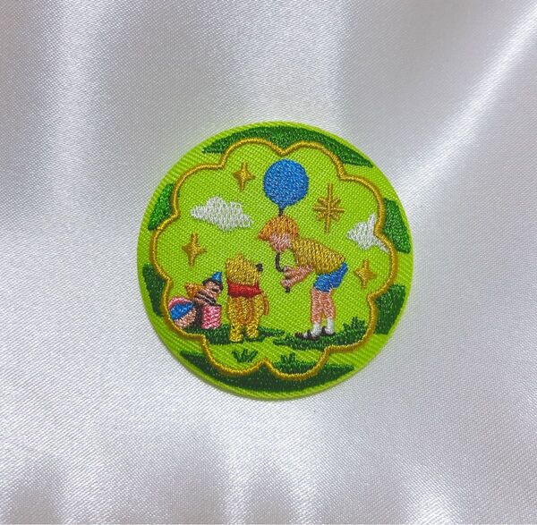 ディズニー バッジ 刺繍 缶バッジ くまのプーさん プー 刺繍缶バッジ 缶バッジ Disney