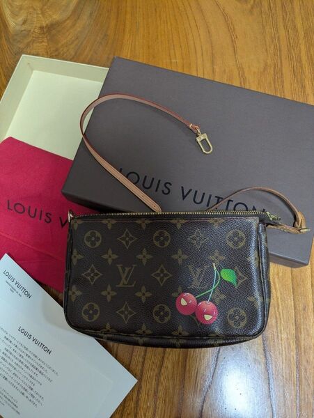 LOUIS VUITTON ルイヴィトン アクセサリーポーチアクセソワール ショルダーバッグ村上隆コラボチェリー柄 ポーチ