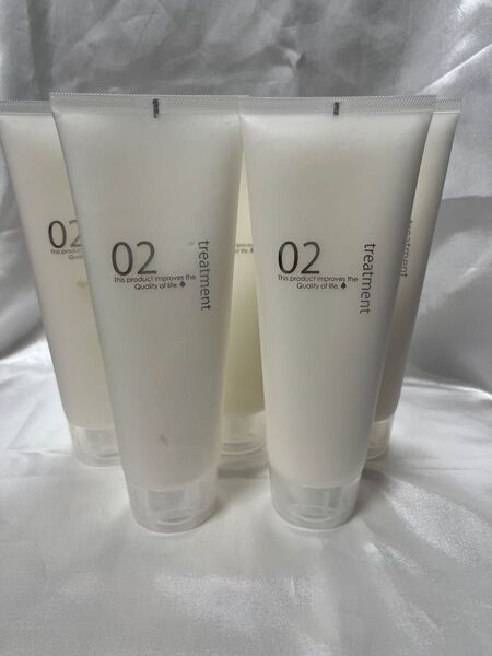 新品未使用!クイーンズバスルーム ヘアトリートメント5本セット
