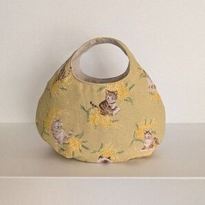ミモザと子猫 丸底 ころりんバック ハンドメイド 丸いバック 軽いバック 花柄 布バッグ