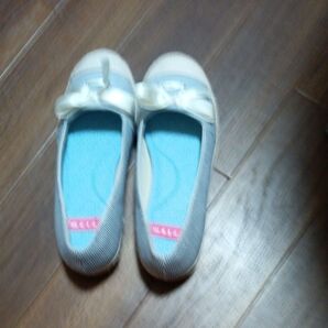 CECIL McBEE フラットシューズ 水色 リボン
