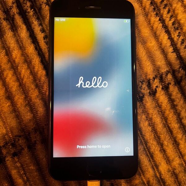 Apple iPhone8 64GB SIMフリー 初期化済み