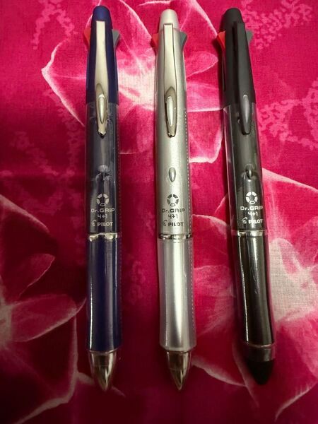 4色多機能ボールペン PILOT Dr. GRIP 4+1(0.7) 3本セット