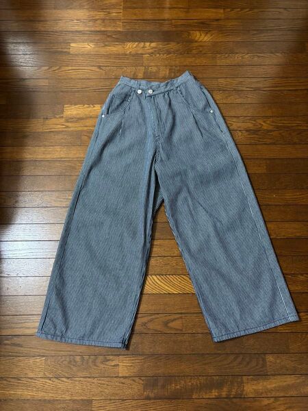 シニヨン アジャストラップデニムパンツ CHIGNON 2025春夏新作