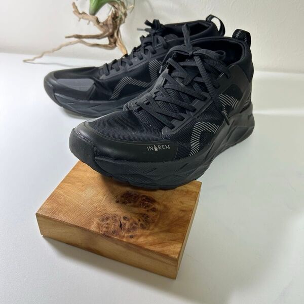 ワークマン findout 撥水ランニングシューズ メンズ28cm