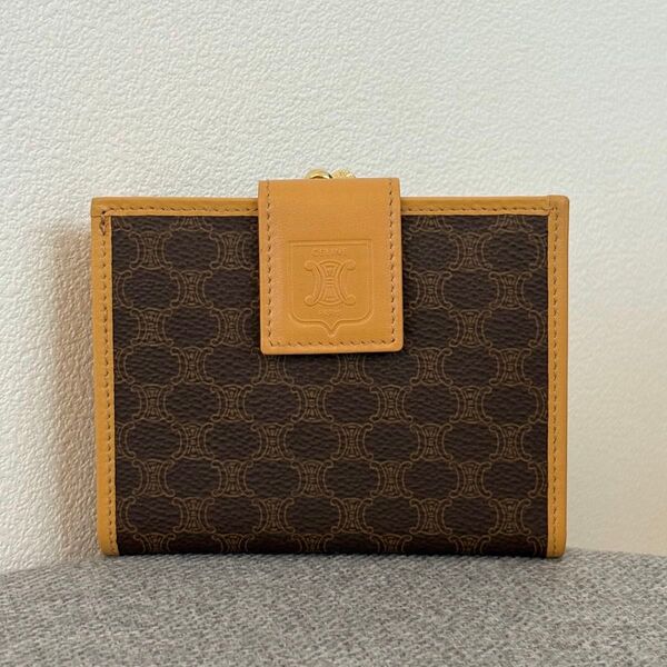 【極美品】セリーヌ マカダム柄PVCxレザーがま口 二つ折り財布 ウォレット 札入れ小銭入れ Celine ブラウン系 150