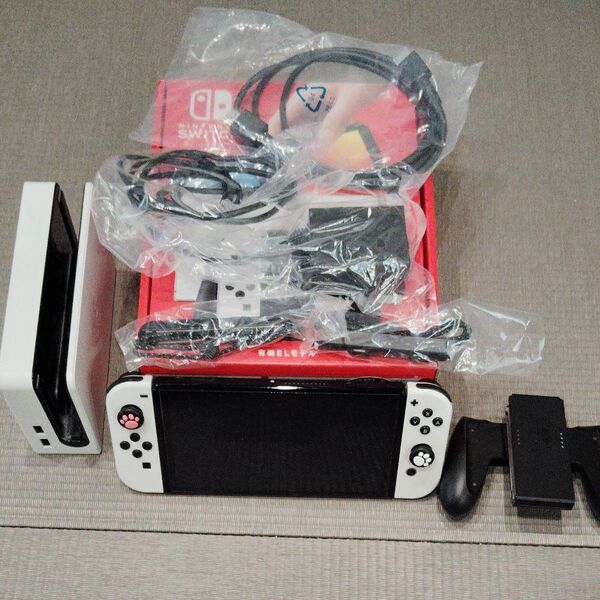 Nintendo Switch 有機el 白