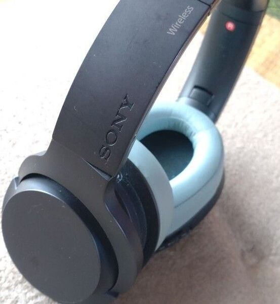SONY ワイヤレスノイズキャンセリングヘッドホン h.ear on Wireless NC MDR-100ABN