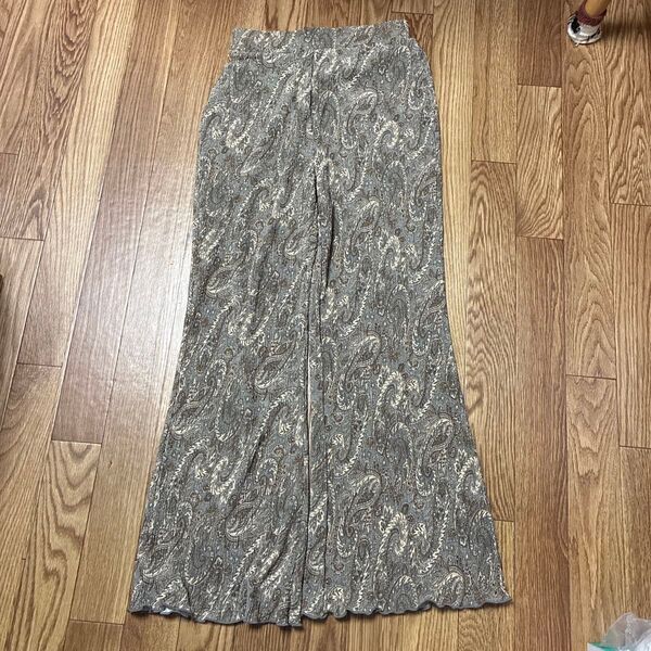 Lutiqueプリーツ パンツ 総柄