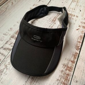 【美品】Kalenji(カレンジ) CAPVISOR サンバイザー FREE サイズBLACK