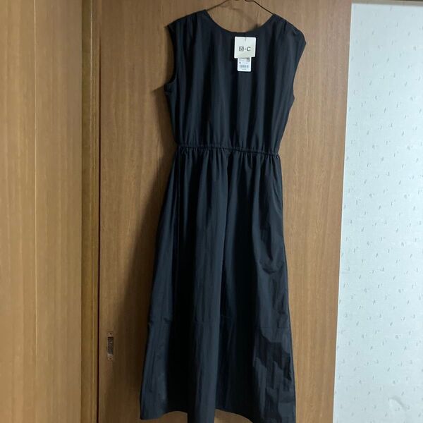 UNIQLO ギャザーワンピースノースリーブ