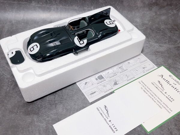 オートアート1/18 Jaguar D-TYPE 1955 Le Mans 24h Winner #6 ジャガー