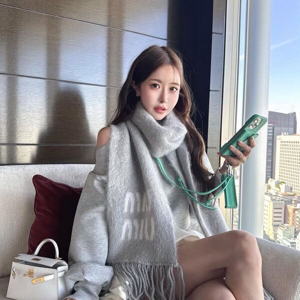 鈴木亜美さん amiさん ティファニーブルー iPhone15Pro iPhoneケース ストラップ リップケース 3点セット