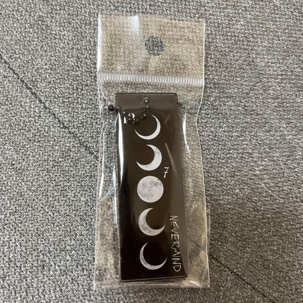 新品BTSジミンJIMIN キーリング キーホルダー月タトゥーNEVERMIND