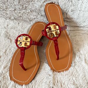 Tory Burch トリーバーチ レザー フラット トングサンダル ロゴ 赤 レッド×ゴールド ビーチサンダル 22〜23cm