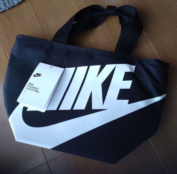 新品 NIKE ナイキ フューチュラ トート バッグ ランチバッグ 保冷バッグ お弁当 ゴルフラウンドバッグ