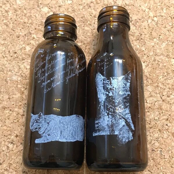 ハンドメイド 猫 瓶 一輪挿し 置物 オブジェ インテリア 花瓶 フラワーベース ねこ ネコ CAT 動物 アニマル