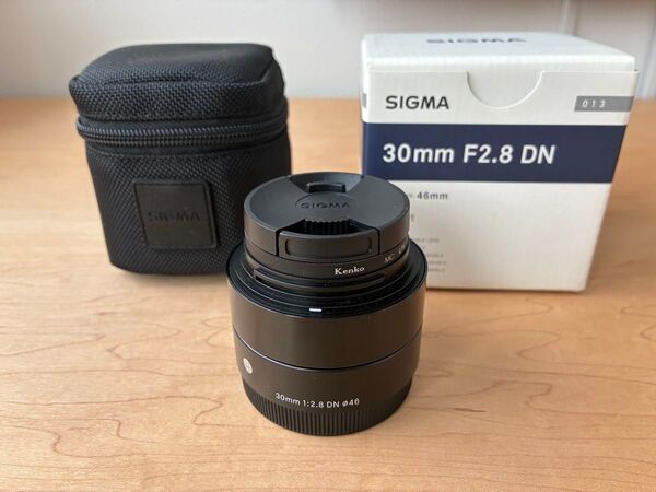 SIGMA 30mm F2.8 DN レンズ