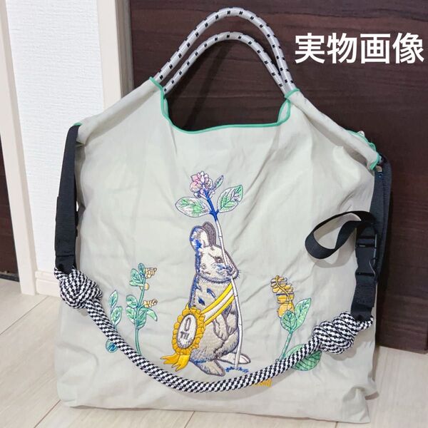 【新品N.096】可愛らしいバッグ バッジウサギ 刺繍トートバッグ エコバッグ ストラップ付き M お値下げ不可2wayラスト1