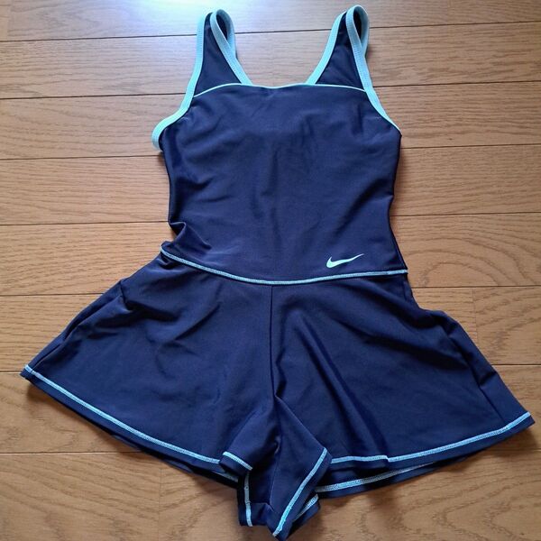 美品【NIKE】水着 130cm ナイキ
