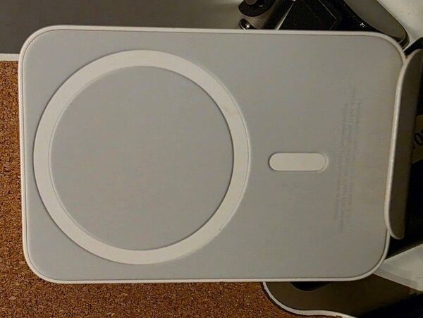 Apple iPhone MagSafeバッテリーパック A2384