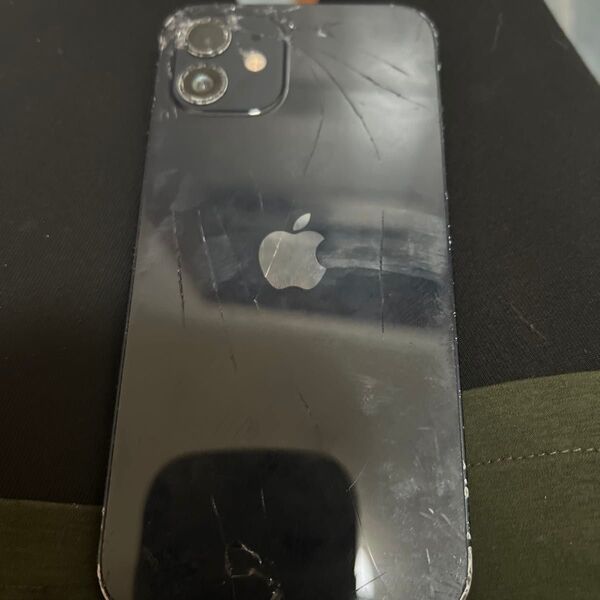 iPhone12