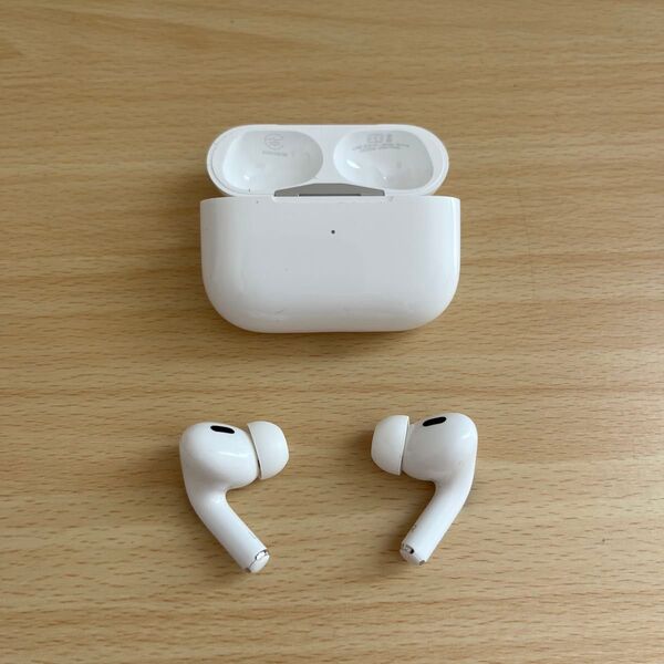⑩ Apple AirPods Pro 第2世代 MTJV3J/A ワイヤレスイヤホン 0526