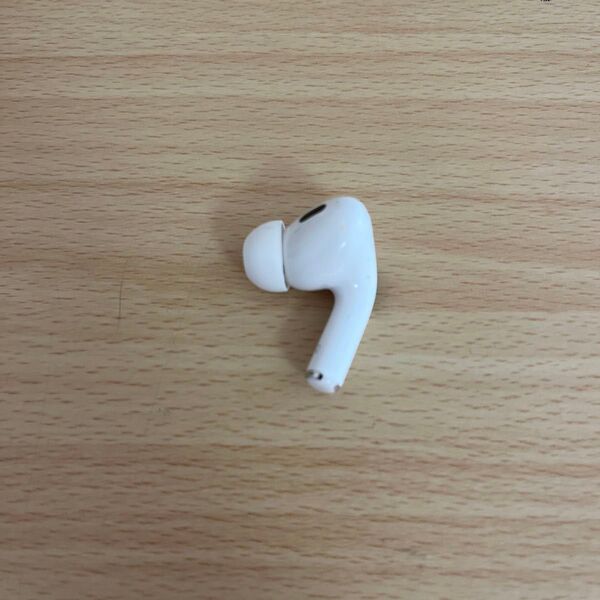 12 Apple AirPods Pro 第2世代 右イヤホン A3047 MTJV3J/A 0526