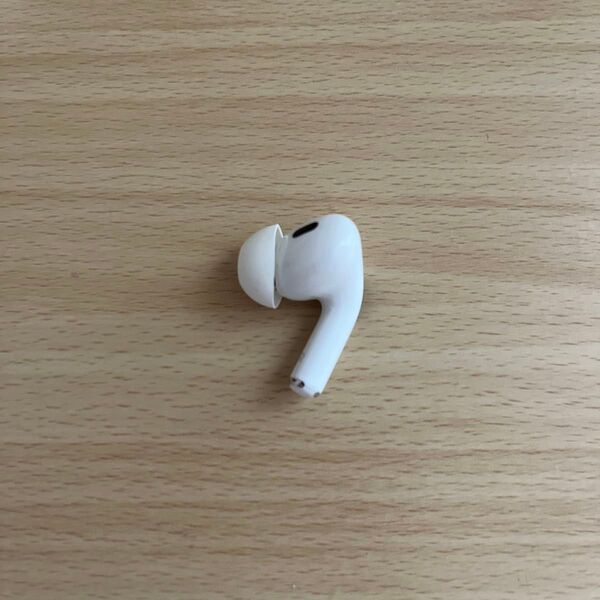 13 Apple AirPods Pro 第2世代 右イヤホン A3047 MTJV3J/A 0526