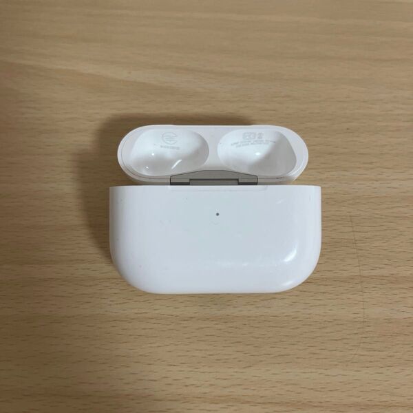 15 Apple AirPods Pro ケース A2968 ケースのみ イヤホン無し MTJV3J/A 0526