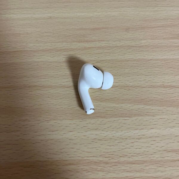 17 Apple AirPods Pro 第2世代 左イヤホン A3048 MTJV3J/A 0526