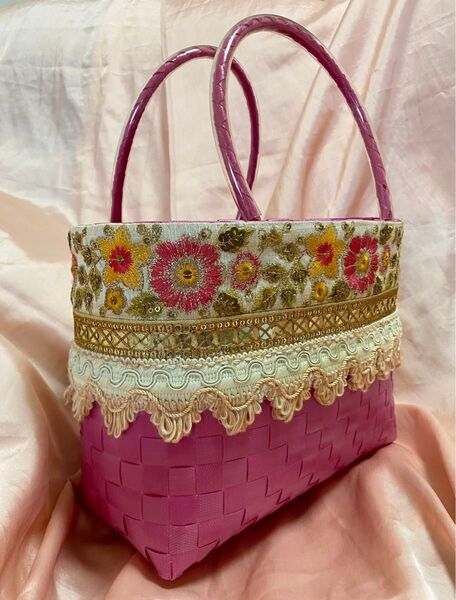 トートバッグ かごバッグ 花柄 ボタニカル アジアンテイスト インド刺繍リボン レース ピンク ファンファ ビーズバッグ