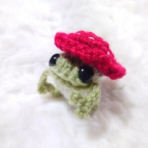 きのこかえるのあみぐるみ