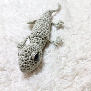 グリーンティ いもりのあみぐるみ