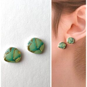 No.199ハンドメイドピアス イヤリング レジン ターコイズ ゴールドマーブル